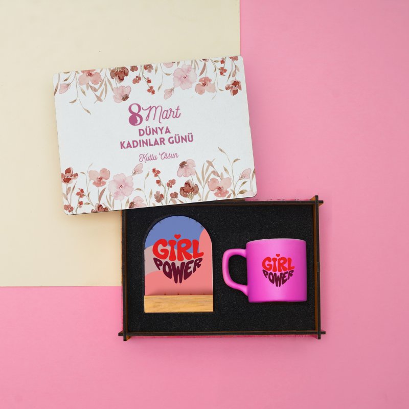 Kadınlar Günü Ahşap Kutu, Türk Kahvesi Fincanı ve Ahşap Standlı Çerçeve Hediye Seti